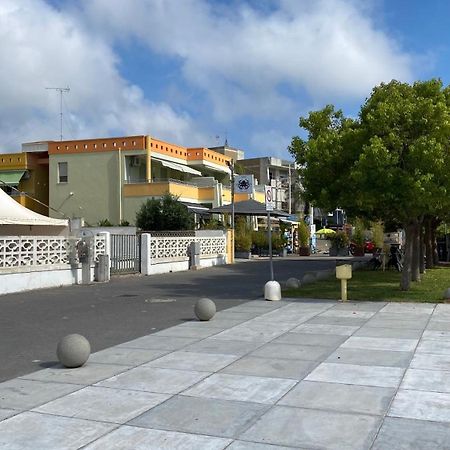 Casa Vacanze Torre Dell Orso Piazza 100M Dal Mare 托里德欧索 外观 照片