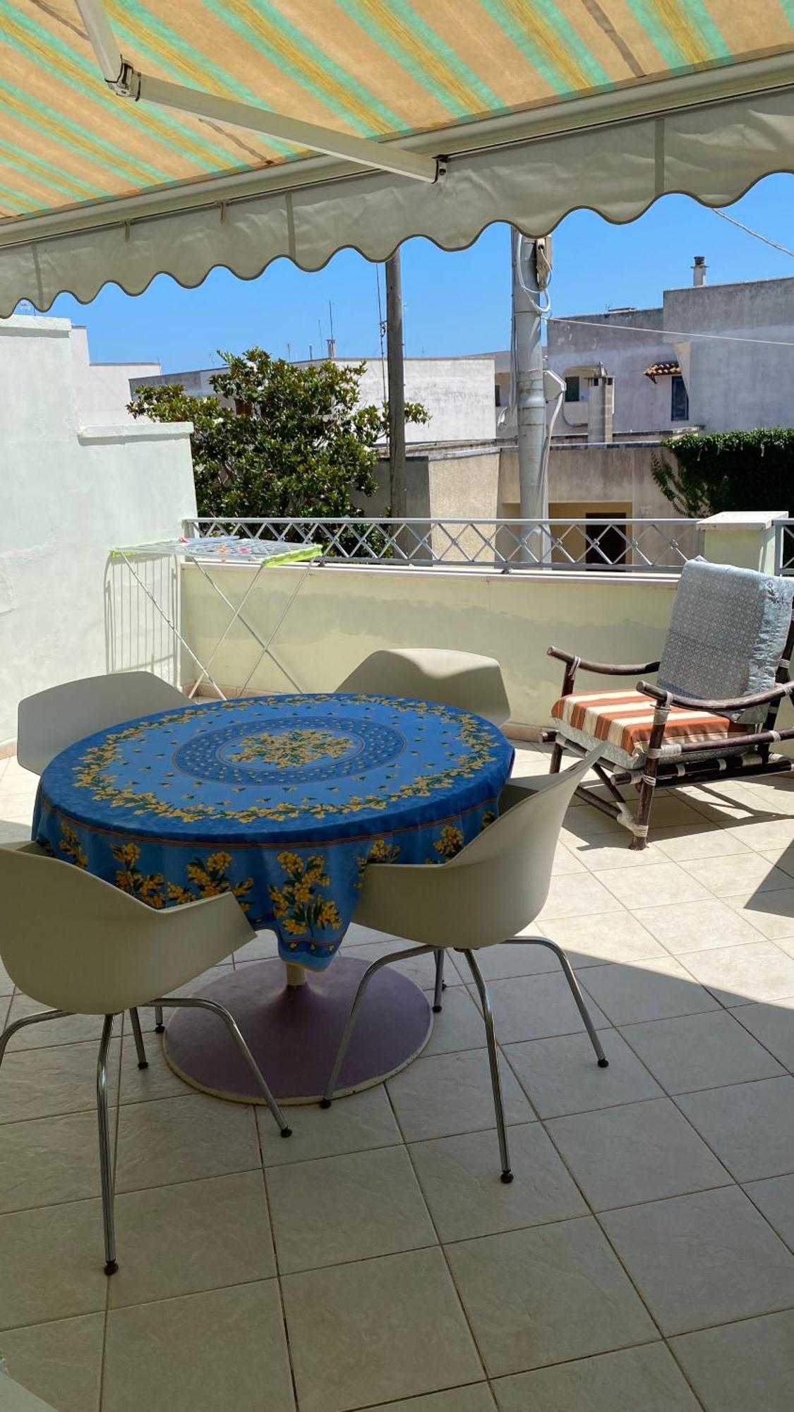 Casa Vacanze Torre Dell Orso Piazza 100M Dal Mare 托里德欧索 外观 照片
